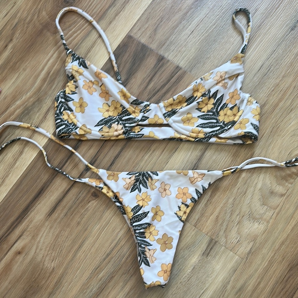 Benoa Swim Puakenikeni set